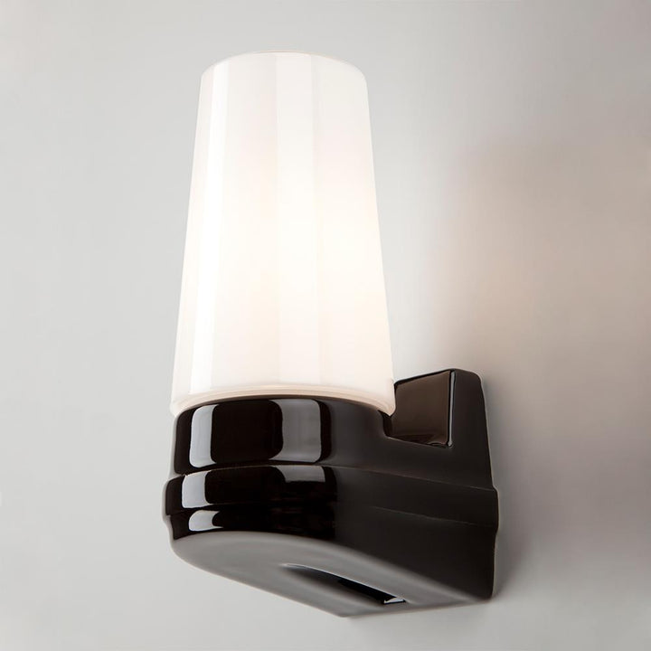 Bernadotte Single Wall Light
